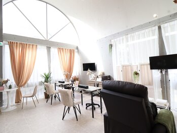 プレジールリュクス(Plaisir luxe)/広々店内でリラックス★