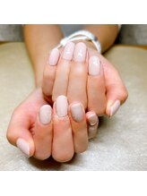 エステアンドネイルサロン ラフィネル(Raffinelle)/上品シンプルネイル