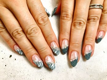 ヘアーアンドネイル ルシア(Hair&Nail Lucia)/ゼブラフレンチ