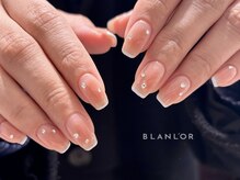ネイルサロン ブランロール 三軒茶屋店(Blanl'or)/チークネイル×先端ライン