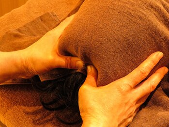 骨盤デザイン 新宿院/頭痛矯正/ヘッドマッサージ¥7500