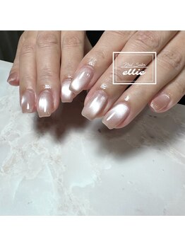 エリー(ellie)/ベージュマグネットネイル