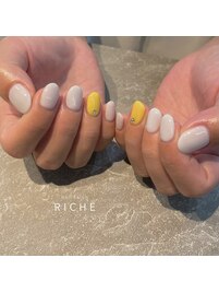 イエローポイントネイル