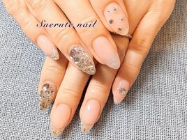 キラキラ付け放題ネイル¥11000