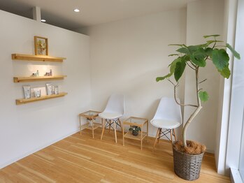 リラゴ整骨院(RILLAGO整骨院)/待合室