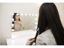 アールフェイス(R-face)の雰囲気（完全個室ドレッサー完備。アイロンやコームもReFaで揃えてます♪）