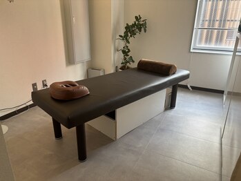 スットレ 赤坂本店/ゆったりとした個室