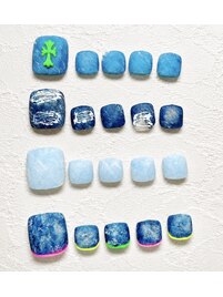 今季注目デザイン！デニムネイル