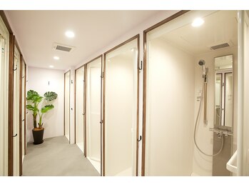 バリマグマストーンヨガ キューピーネイルアンドアイラッシュ Earth店/シャワー9台♪