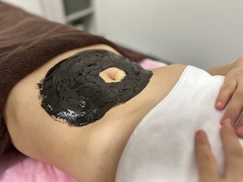優楽リラクゼーションサロン/泥きゅうパックで腸温活♪