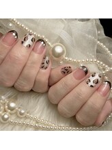 アオマリー(Aomalie)/ヒョウ柄マグ　¥13,090