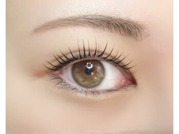 シルフ シーン店(sylph SCENE)の写真/眉が描けない朝を卒業。骨格と目元に合わせて整える、仕事帰りにも相談できる私らしい大人の美眉サロンへ。