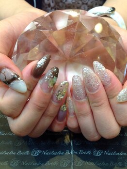 エスフィーネイルサロン ブリーユ(Esfy nailsalon Brille)/アシメニュアンスネイル