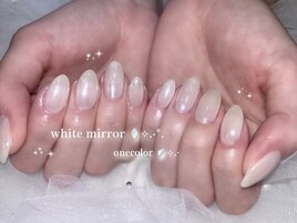 ホワイトミラー