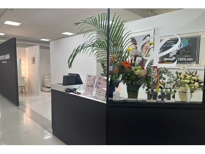 ロンドンラッシュ 丸井今井店(LONDON LASH)の写真