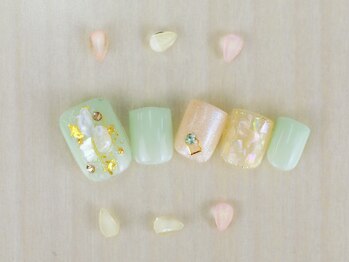 ネイルサロン ハース(Hearth)/華やかなフットジェルネイル☆