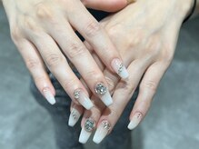 ネイルアヴァンス 京橋店(Nail AVANCE.)/白グラデーションネイル！