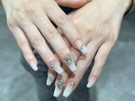 白グラデーションネイル！