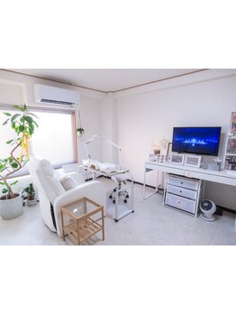 ネイル・アイメニューの同時施術が可能