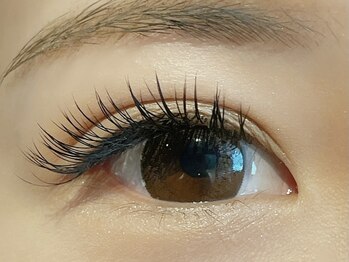 アイアイ(i eye)/フラットラッシュで負担軽減♪