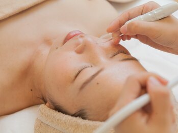 エムズワン 都ホテル店(M'S ONE)の写真/【毛穴悩みに】フェイシャルエステ＋毛穴洗浄でダブルお手入れ♪初回￥7,700！毛穴・美白・小顔に◎