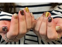 クロ(CULO)/ブラウン×ゴールドニュアンス