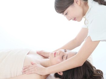 ロココ 仙台店(Rococo)の写真/【おわん型バストを叶える専門店】身体の美バランスを考えバストアップ！背中・ウエストはキュッと引締め☆