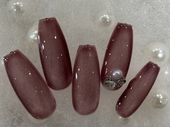 エムエムネイル 平塚(m.mネイル)の写真/シンプルだからこそ技術が光る☆大人女性向けのデザイン多数あり◎指先が綺麗に見える上品な仕上がりに♪