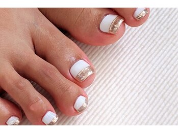 ネイルパキラ(nail pachira)/かっこいいミラーフレンチ