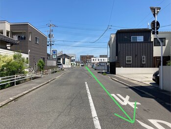 シファ(Sifa)/駐車場道順(ドンキホーテ側から)