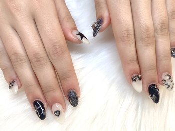 マシェリ(MA CHERIE)/長さだしモノトーンネイル