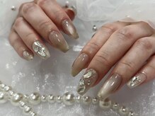 チャロム(Charom)/。