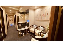 森勇リラクゼーション 西新宿店の雰囲気（カウンセリングスペースで体調や施術内容をお伺いします。西新宿）