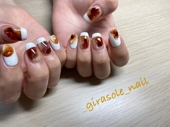 ジラソーレ(girasole)/ニュアンスフレンチネイル