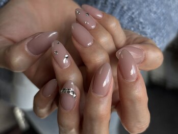 リノン(Linon)の写真/20時まで営業でお仕事帰りにも◎シンプルだからこそ、技術力が光る☆ワンカラーでもこだわりのある指先に♪