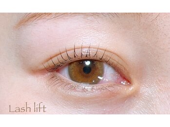 アイフィル(Eye FILL)/ラッシュリフト