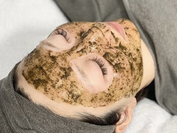 ザ サロン シーア 錦糸町(THE SALON thea)の写真/【ハーブピーリング&乳酸菌ピーリング】お肌の状態に合わせて毛穴ケアが可能！！