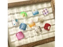 ネイルサロン あかねいろの雰囲気(夏色のフットデザイン。持ち込みもOK!)