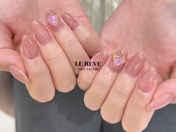 ルレーブ(LE REVE)/ワンカラーネイル×大きめパーツ