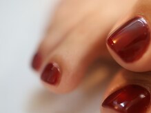 クロ(KURO)/赤マグ/柳津ネイルサロン