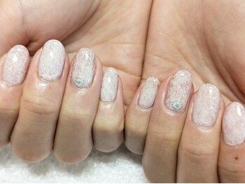 ラ プリュム(La plume)の写真/＜上品なシンプルネイルが得意＞あなたの為の似合わせカラー＆シンプルだからこそ際立つフォルムが◎