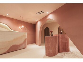 ハリト 熊本 上通り水道町(HaRi&)/まるでリゾートホテルの様な空間