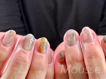 短い爪に似合うニュアンスネイル