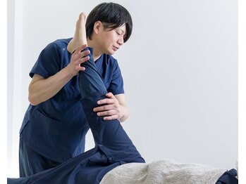 松戸駅チカ整骨院の写真/【松戸駅東口/骨盤矯正￥1980】国家資格を持つプロが、あなたの身体の悩みに合わせたオーダーメイド施術