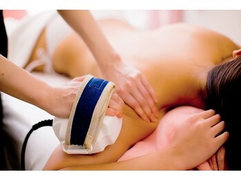 ナチュラル ビューティー スタイル さらさ(Natural Beauty Style)/クワッドキャビ 