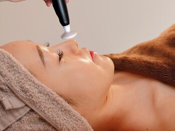 ビジュープラス 水戸店(Bijou+)の写真/\目立つぽっかり毛穴開き・凹み・弱いお肌悩みの方にオススメ/プラズマorハーブ×専門肌管理で短期集中!