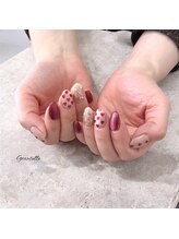 グランチュール(Grantulle)/ハートホロドットネイル