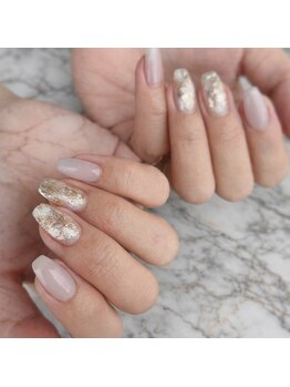 ココ ネイル サロン アンドスクール(COCO.NAIL SALON＆SCHOOL)の写真/《初回オフ/丁寧なケア込み》爪を育てながら4週間以上続く“長持ちネイル”で忙しい毎日に癒しを。