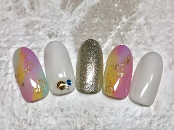 ネイルサロン ウノ 湘南平塚(UNO)/大人カラフル