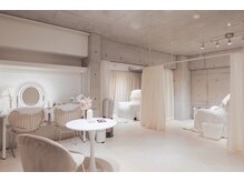 ユーアイ(Yu_eye)の雰囲気（メイクのお直しもしていただけます♪コテ・アイロンも完備◎）